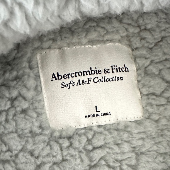 Abercrombie & Fitch Light Gray Sherpa Jacket - Picture 7 of 9